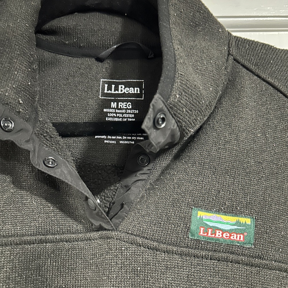 LL Bean Pullover - Picture 3 of 4